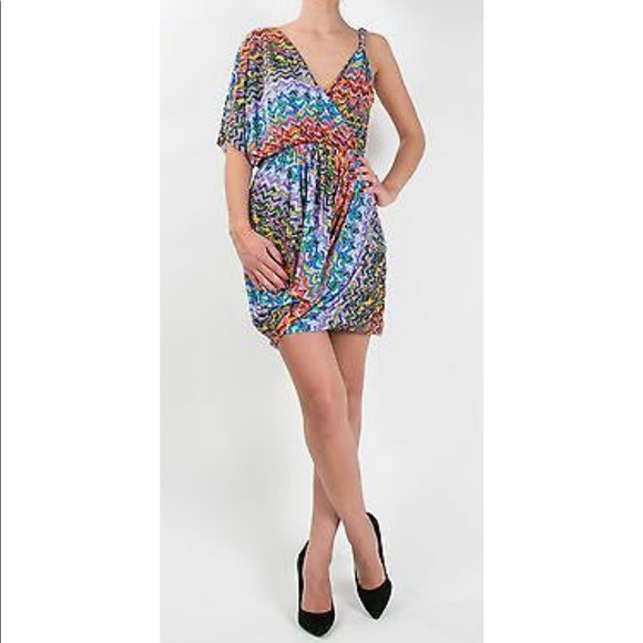 NEW** Beautiful dress (new) - Picture 1 of 9